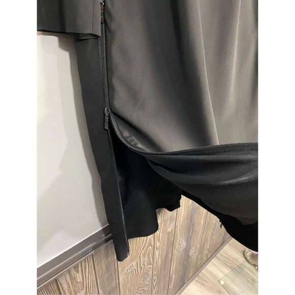 Size 14, Luisa Cerano black dress, zipper detail on the sides & 2 zip pockets. - Picture 6 of 11